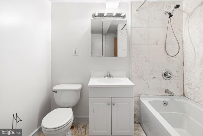 Building Photo - 810 N Hancock St