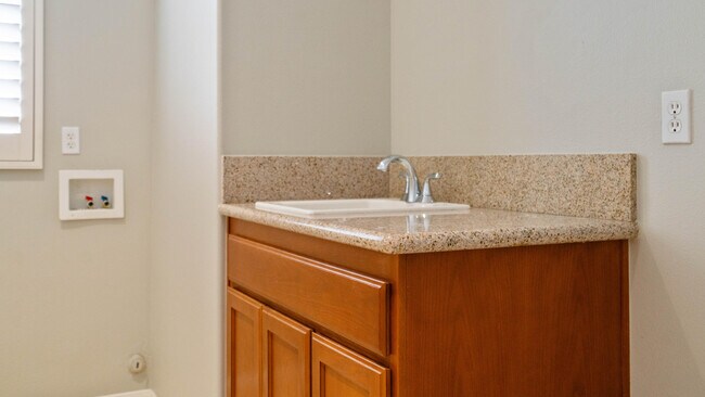 Building Photo - 49142 Barrymore St