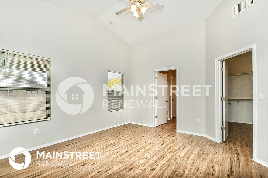 Building Photo - 2468 W Tyler River Dr