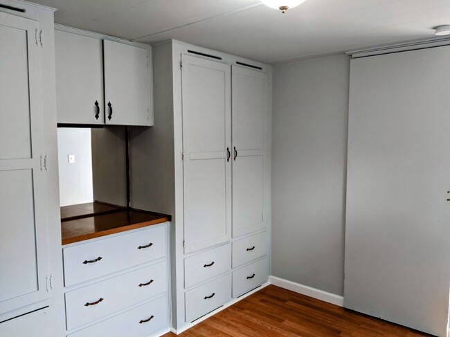 Building Photo - One bed mobile home- Aston, PA