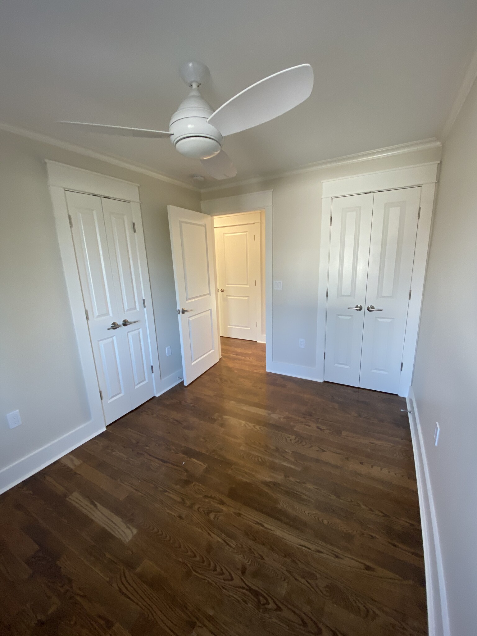 Building Photo - 57 Howland Ave