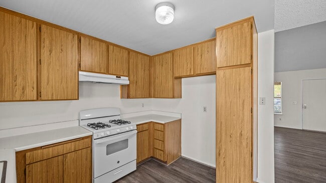 Building Photo - 8469 Comet St