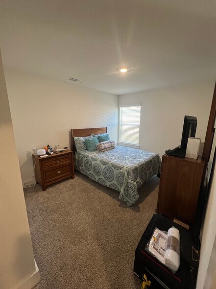 Building Photo - 258 Fawn Ridge Dr