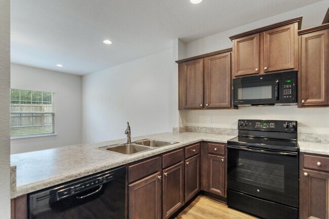 Building Photo - 173 Iron Horse Dr E