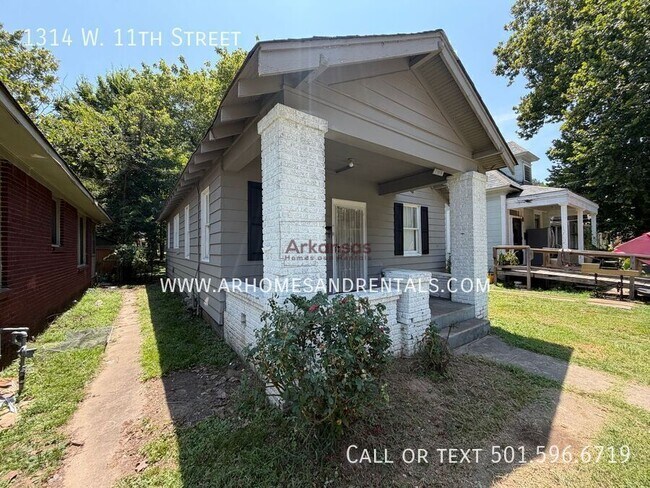Building Photo - 1314 W 11th St