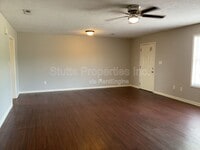 Building Photo - 406 Jackson Ave