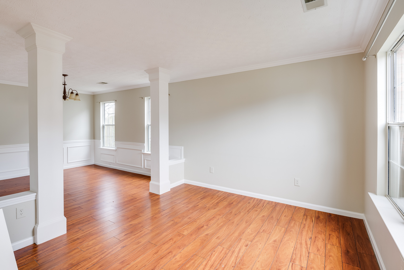 Building Photo - 13005 Crabapple Lake Dr