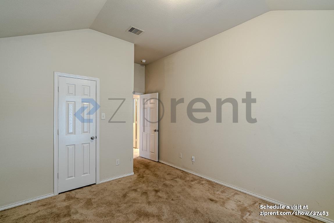 Building Photo - 4415 Sierra Point Dr