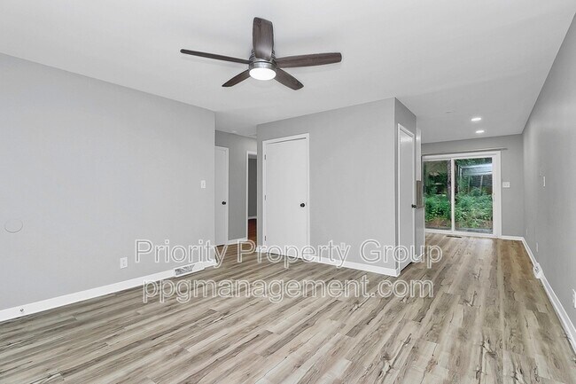 Building Photo - 1808 Herrin Ave
