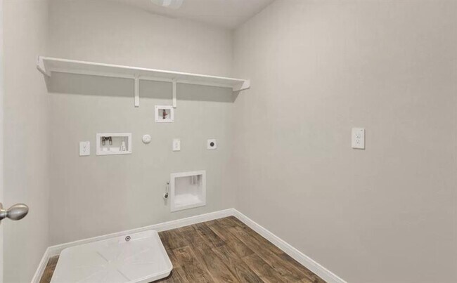 Building Photo - 176 Docile Lp