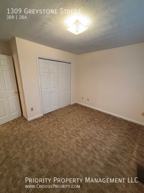 Building Photo - 1309 Greystone St