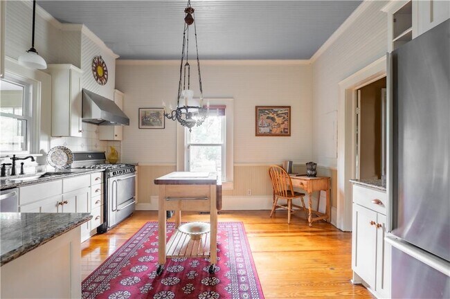 Building Photo - 152 Rivertown Rd