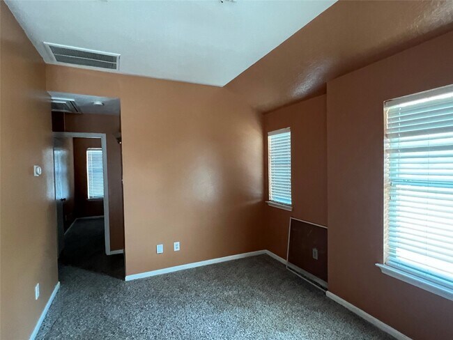 Building Photo - 8923 Durham Manor Ln