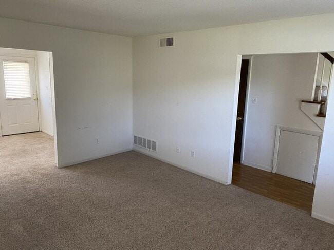 Building Photo - 2318 Champion Ct