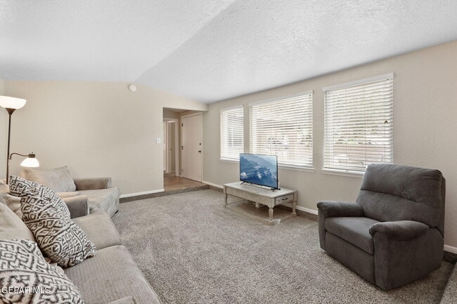 Building Photo - 4871 Los Reales Dr