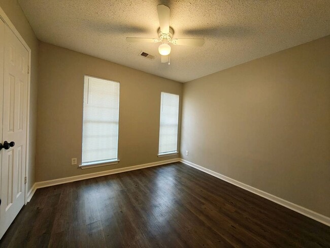 Building Photo - Very Nice Newly Rehabbed Home in Raleigh - Open To Section 8