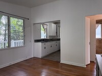 Building Photo - 2 Bed/1 Bath/1 Parking
