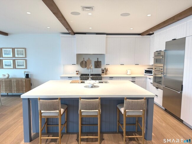 Building Photo - 111 Rowayton Ave