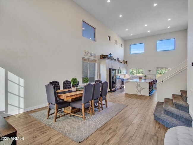 Primary Photo - 4326 W Kenai Dr