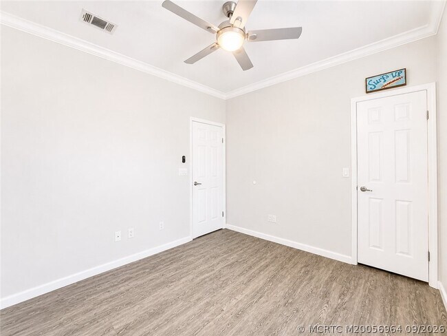 Building Photo - 252 NE Ebbtide Way
