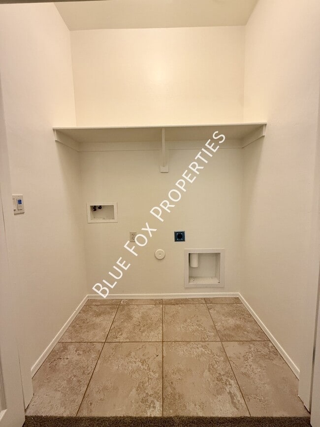 Building Photo - 6658 S Stone Fly Dr