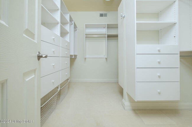 Building Photo - 3003 Glenhill Ct