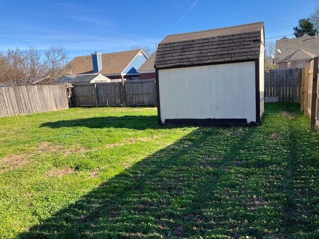 Building Photo - 7054 Foxhall Dr