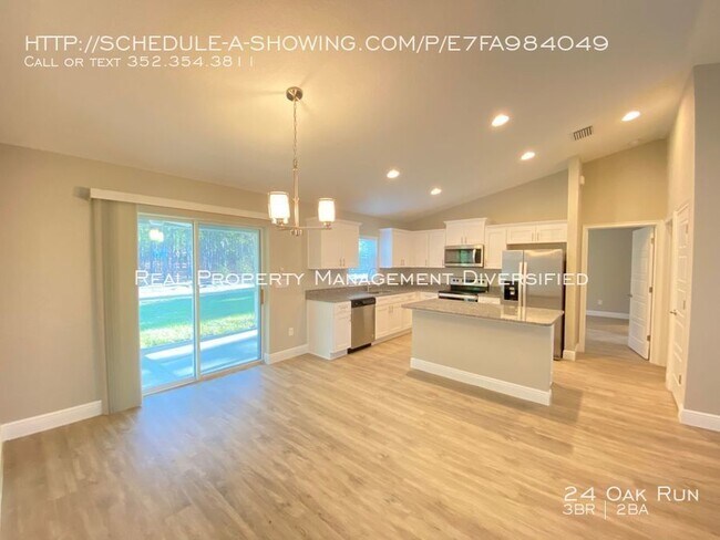 Building Photo - 24 Oak Run