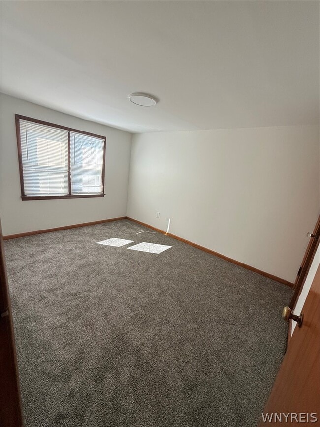 Building Photo - 77 Balbach Dr