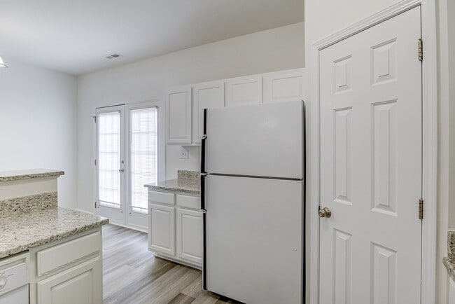 Building Photo - 8321 Glenwood Springs Ct