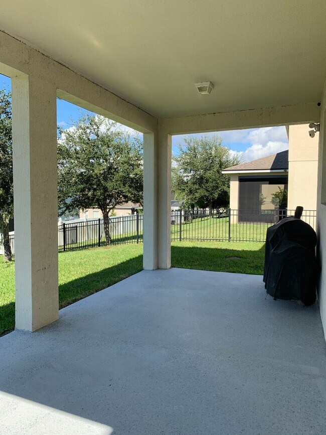 Building Photo - Single Family Home Westyn Bay