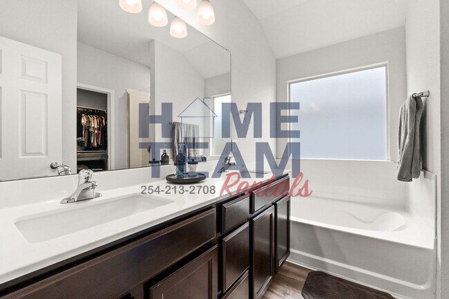 Building Photo - $200 Off First Months Rent