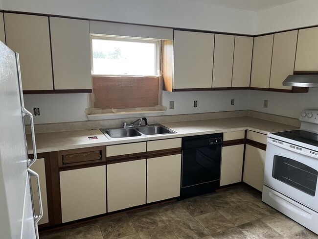 Building Photo - 238 Trimble Ave