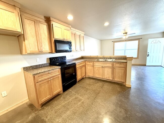 Building Photo - 11957 Sandpiper Rd