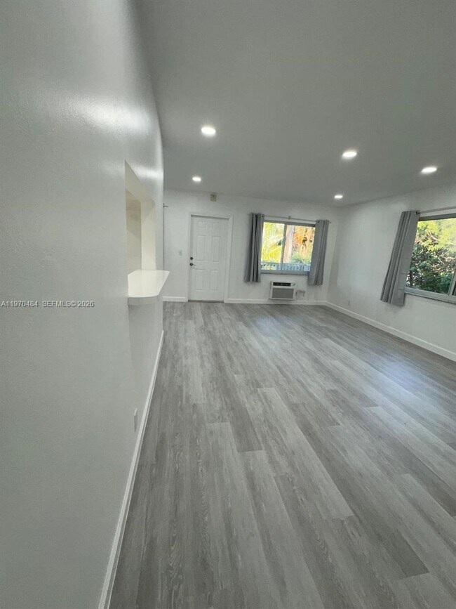 Building Photo - 2838 Madison St