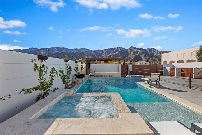 Building Photo - 51120 Avenida Navarro