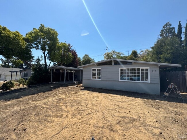 Building Photo - 313 Corkwood St