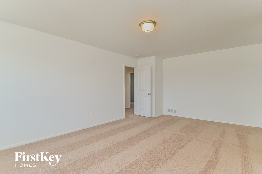 Building Photo - 6943 Akela Ln