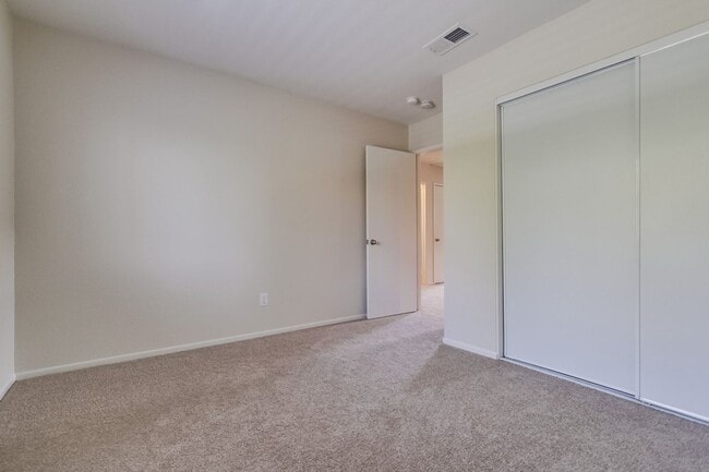 Building Photo - Gorgeous 4 Bedroom Santa Fe Hills Home With a Pool!