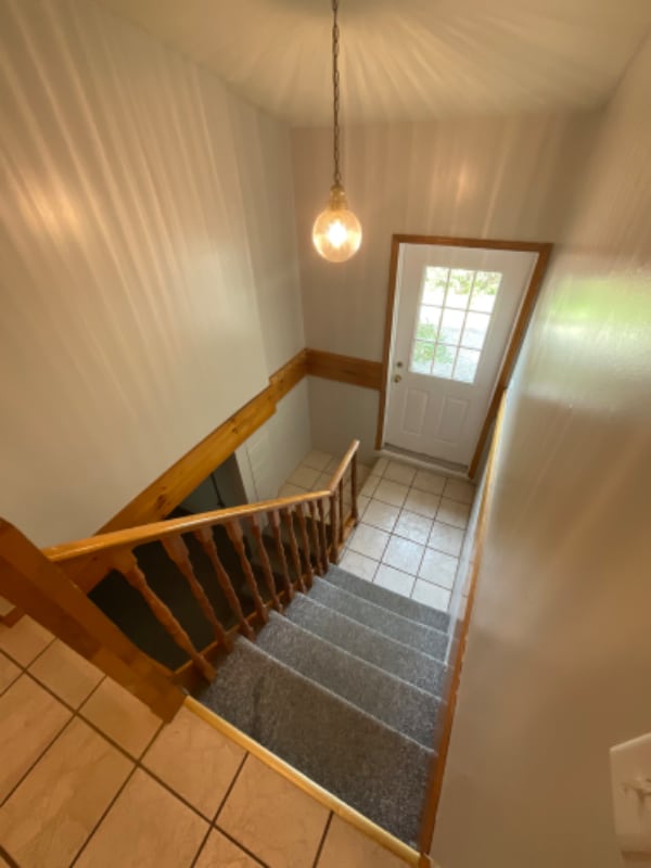 Building Photo - 416 E Hillside Dr