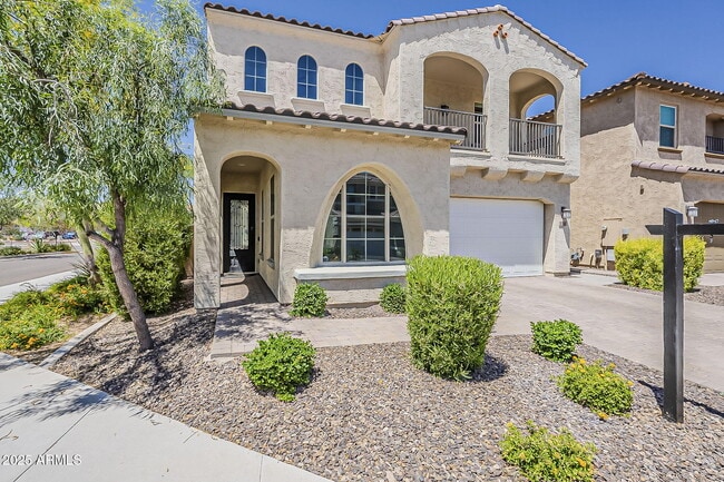 Building Photo - 3310 E Los Gatos Dr