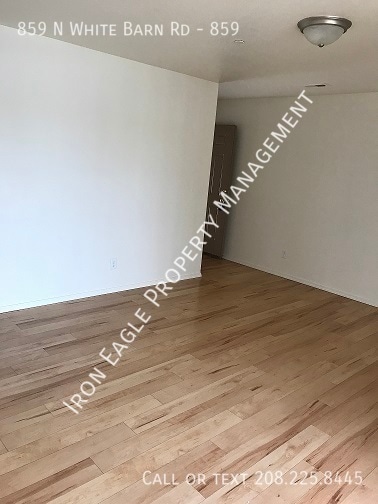 Building Photo - 859 N White Barn Rd