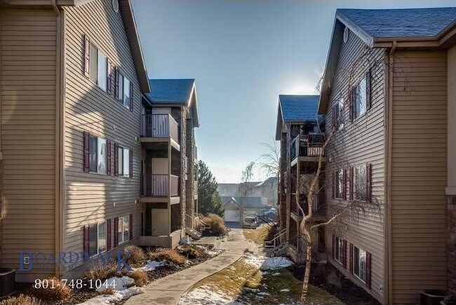 Building Photo - 1529 Westbury Way