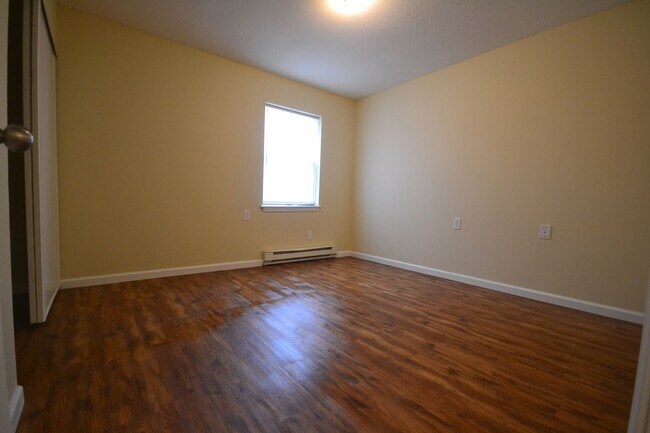 Building Photo - Dogwood Apartments