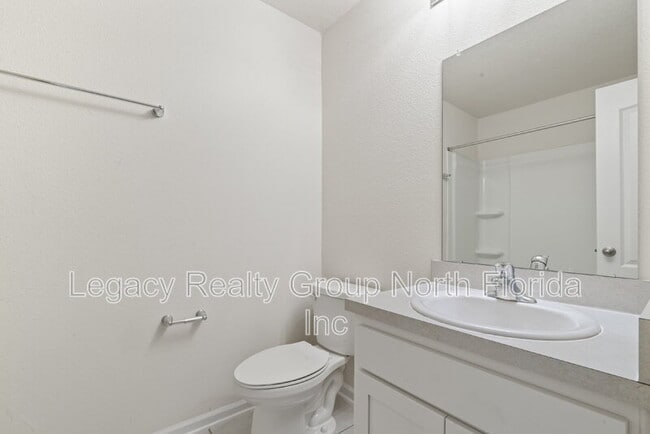 Building Photo - 509 Big Tree Wy