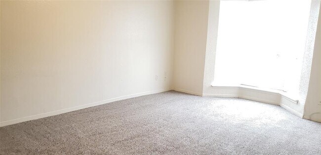 Building Photo - 3600 Jeanetta St