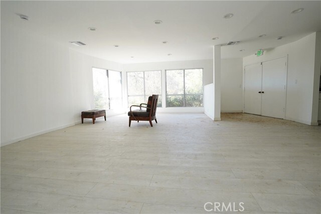 Building Photo - 33716 Hubbard Rd