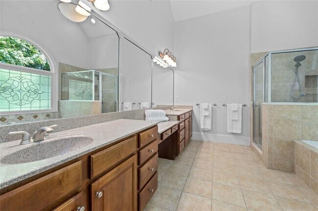 Building Photo - 6245 Spalding Dr