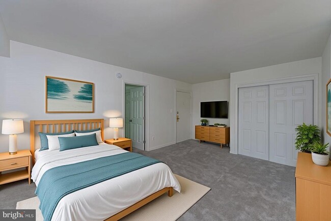 Building Photo - 5200 Quincy St