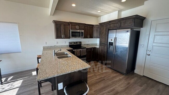 Building Photo - 8044 N Clydesdale Dr